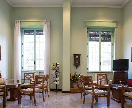 خوابگاه-رجینا-موندی